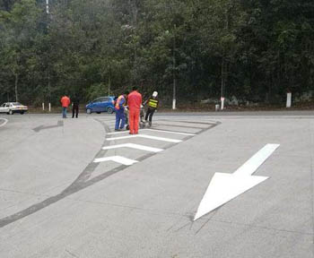 蘇州道路劃線價(jià)格怎么算_高速劃線多少錢(qián)一米?