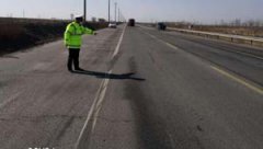 濱海新區(qū)民警深入查找在道路劃線、交通標(biāo)志等方面是否存有問(wèn)題？