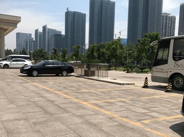 酒店賓館停車位劃線找什么單位，找誰來劃線？