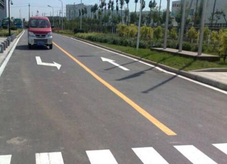 道路劃線的六大優(yōu)勢是哪些，蘇州道路劃線廠商對劃線的施工要求？