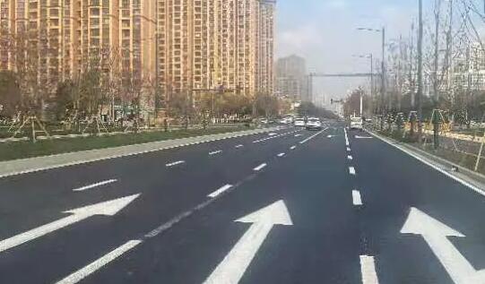 蘇州小區(qū)內(nèi)的市政道路應如何劃線？