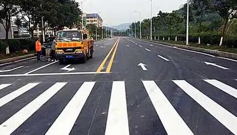 西安道路標線施工多少錢一米？飛揚市政價格合理