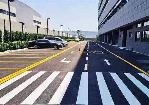 蘇州廠區(qū)道路劃線，企業(yè)廠區(qū)道路畫線公司？指定單位飛揚市政