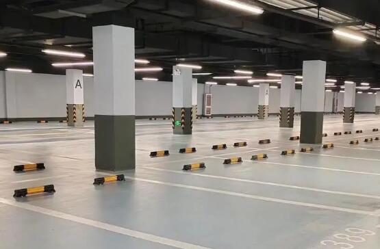 蘇州道路劃線廠家剖析，怎樣區(qū)分聚氨酯地坪漆和環(huán)氧地坪漆？