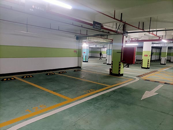 蘇州飛揚市政交通設(shè)施有限公司車位劃線項目案例順利交付。