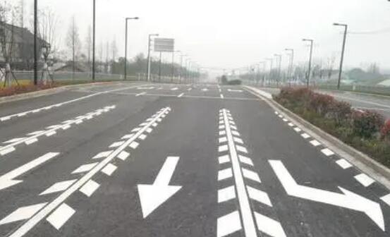 冷噴標(biāo)線一平方多少錢？道路劃線冷涂多少錢？