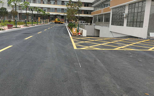 蘇州車(chē)位劃線分析，辦公樓出入口地面劃線要求？