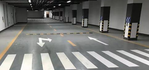 停車位劃線不清晰，如何合理停車？