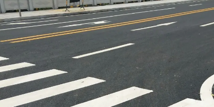 蘇州車位劃線解析，車間白色斑馬線劃線寬度是多少？帶來高效與安全
