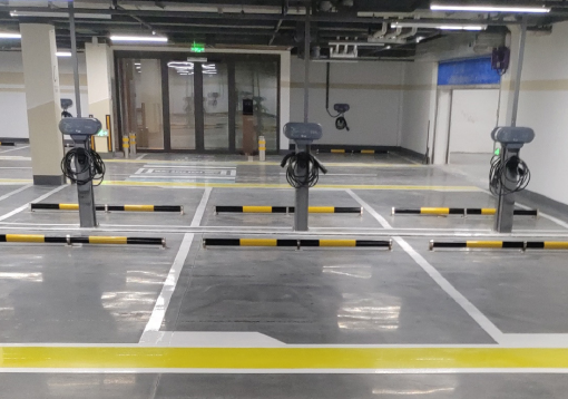 舞動城市的動感線條，飛揚市政無錫專業(yè)畫車位線服務(wù)