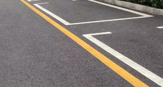 蘇州車位劃線全包服務(wù) 選擇飛揚(yáng)，提升停車場(chǎng)品質(zhì)