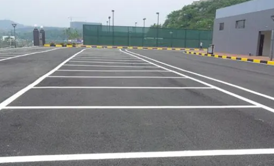 定制化解決方案，蘇州廠區(qū)道路標(biāo)線的首選